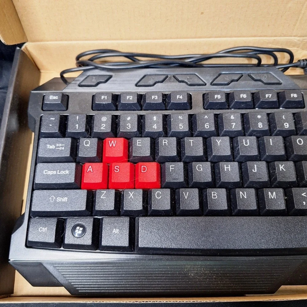 Azza‎ Gaming Keyboard 9 Internet/Media Hot keys Plug & Play compatible Windows